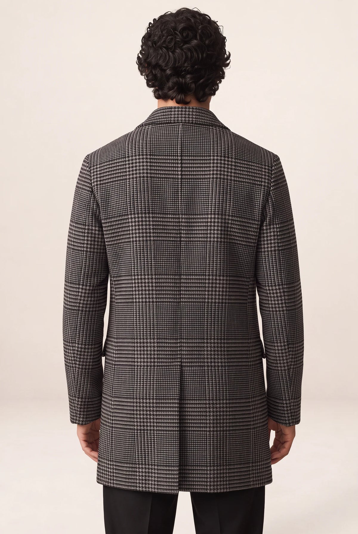 Tailored Men's Overcoat | Checked Design with Notched Lapel | Versatile Layering for Smart Casual Style