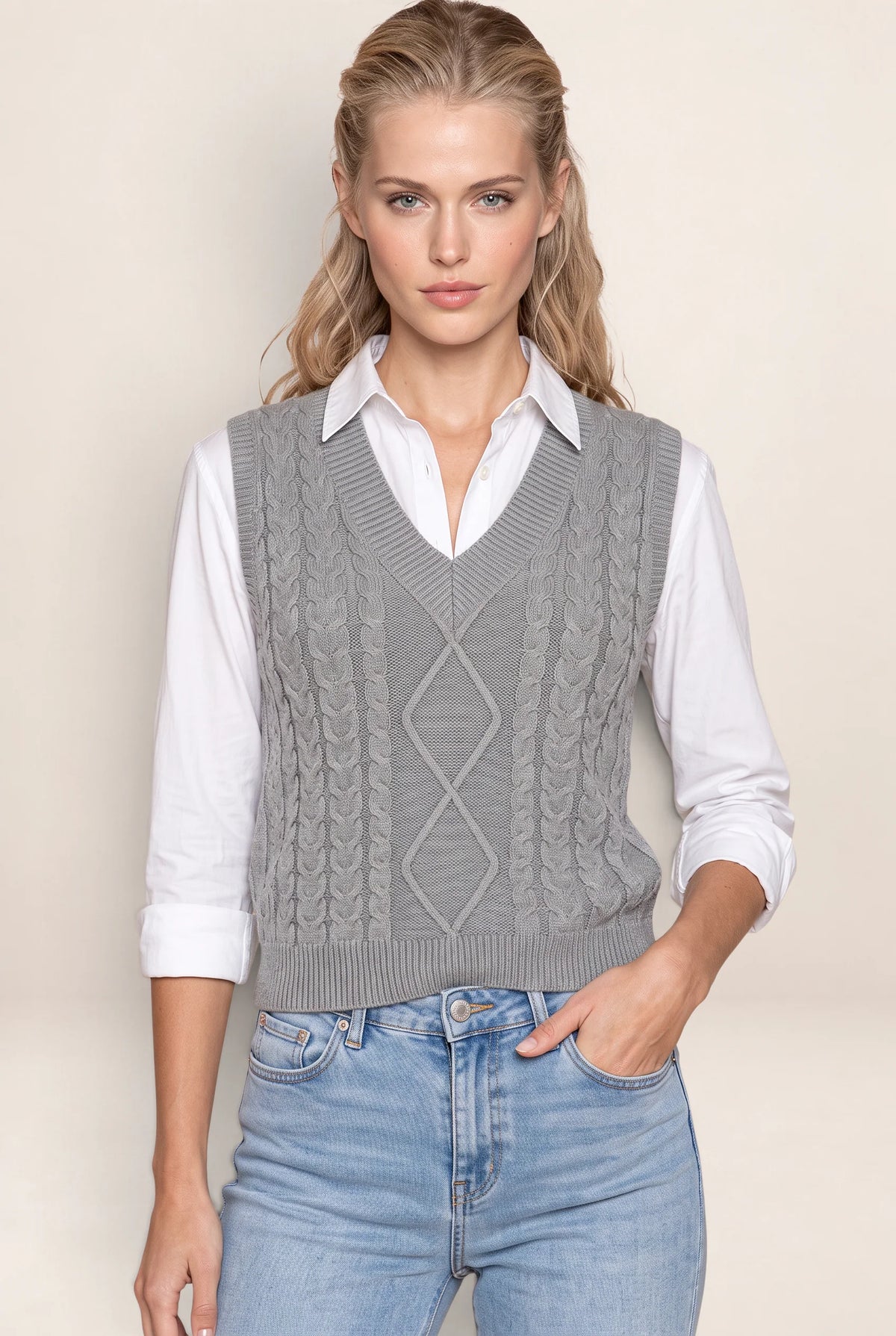 Women's Sleeveless Cable Knit Sweater Vest – V-Neck Knitted Waistcoat