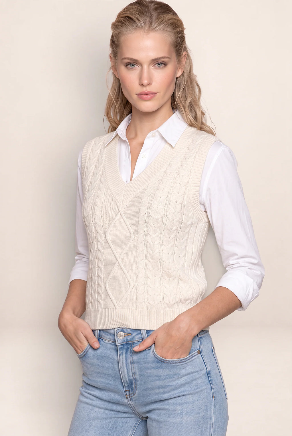 Women's Sleeveless Cable Knit Sweater Vest – V-Neck Knitted Waistcoat