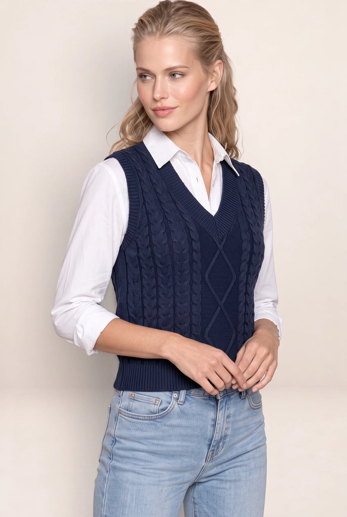 Women's Sleeveless Cable Knit Sweater Vest – V-Neck Knitted Waistcoat