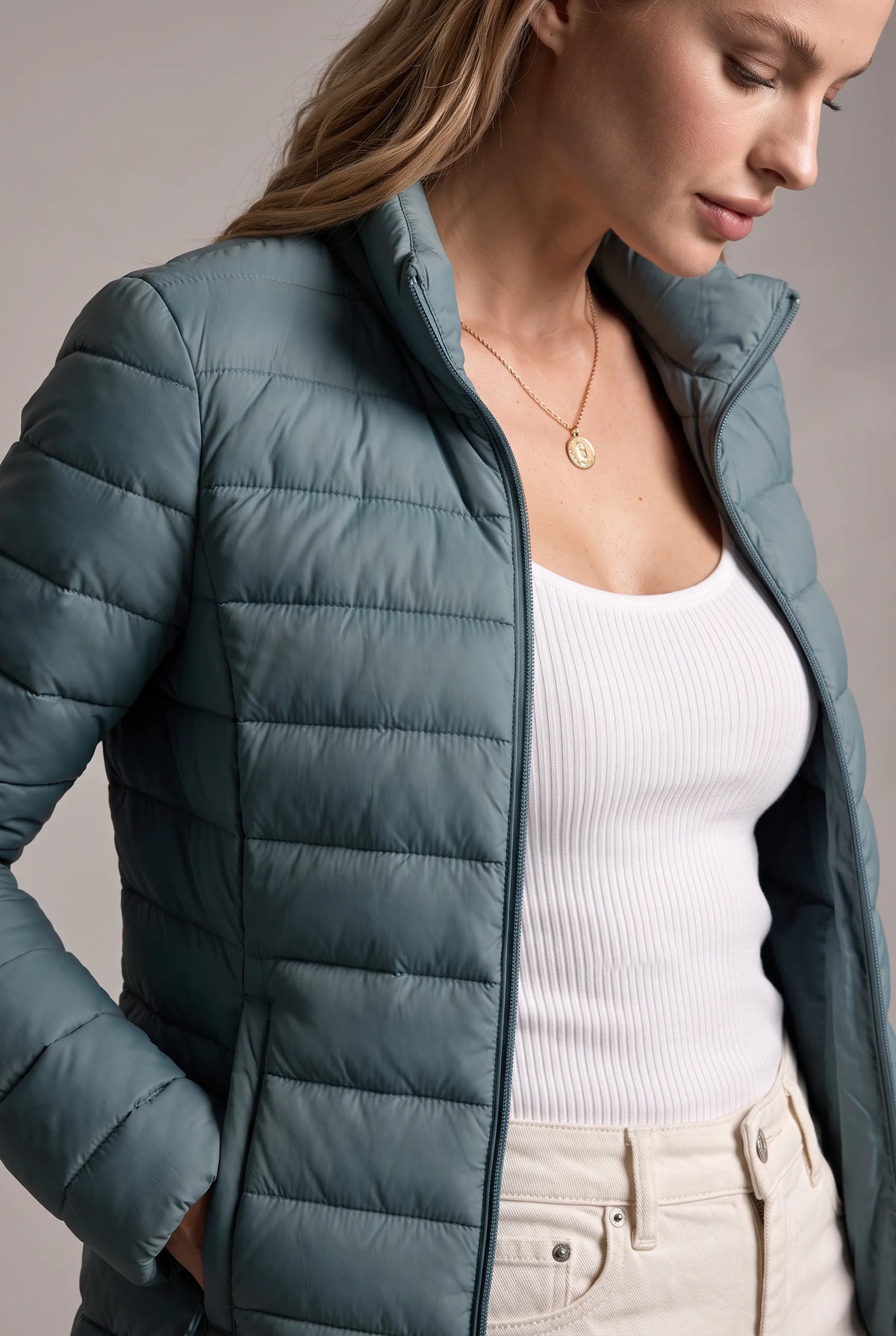Women's Slim Fit Puffer Jacket -  Zip-Up Coat